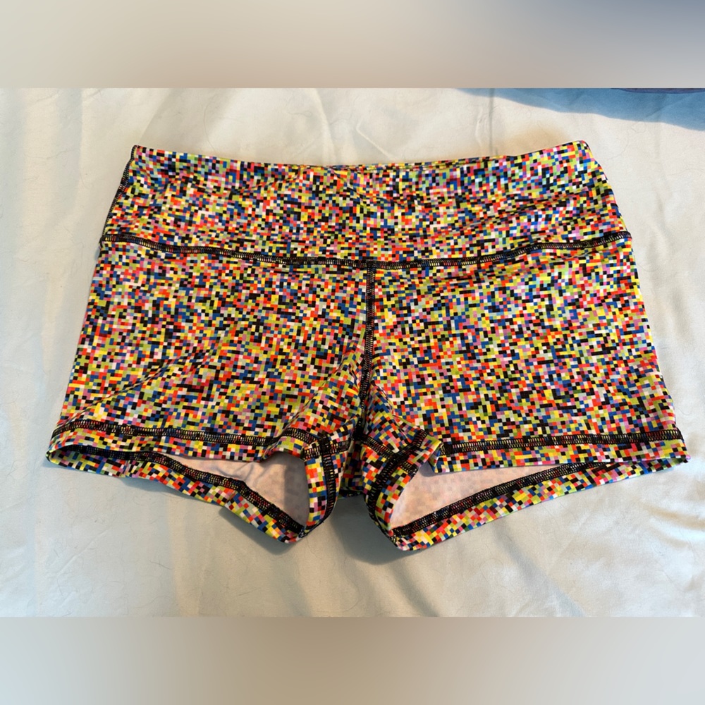 RARE! Limited edition Fleo and DNDL collab- pixel. Large. EXCELLENT condition!